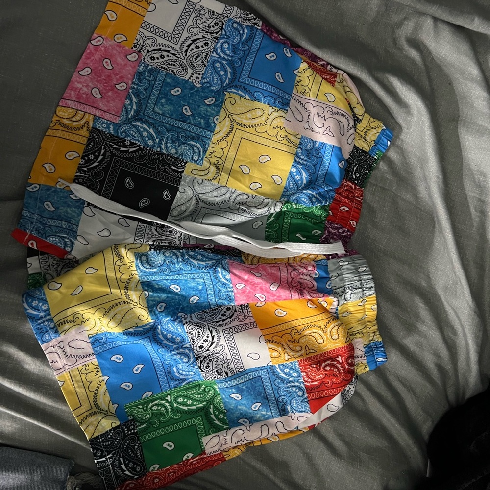 Bandanna shorts